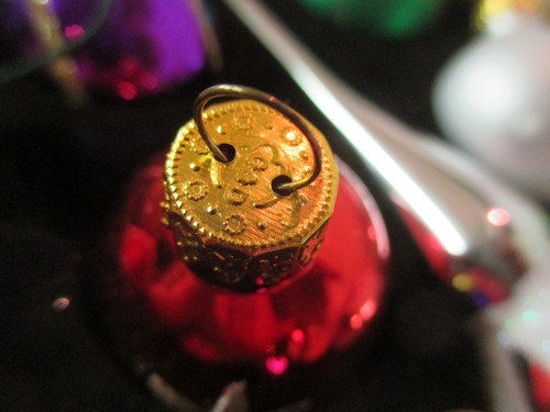 Vintage Holiday Home 15 Glass Christmas Ornaments mini Tree Topper & Balls #46 - Picture 6 of 7