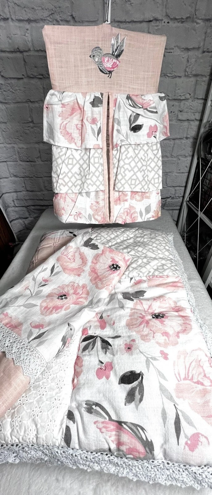 LEVTEX BABY Crib Comforter Set ELISE 3 Pc EXC
Opens in a new window or tab