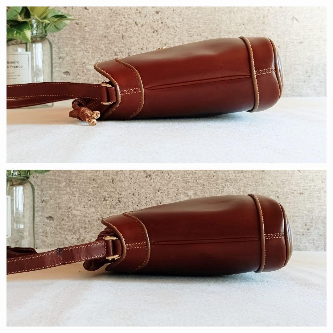 GUCCI Solid Shoulder Bag Drawstring Leather Brown… - image 4