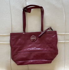 Coach Signature Logo Patent Burgundy Medium Tote Bag Zip Closure w/ Pockets
