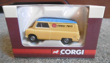 CORGI TRACKSIDE"BEDFORD CA VAN""CORGI TOYS" IN YELLOW/BLUE DG203002 1/76TH SCALE