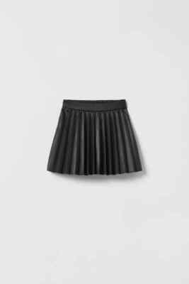   Zara Kids Girls  Black Rubberized Pleated Faux Leather Pull on Skirt  6050/714