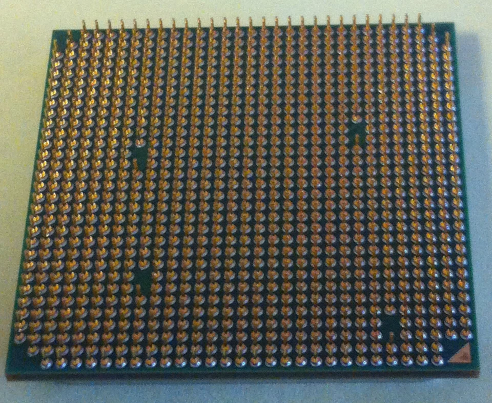 Brand New AMD Opteron 275 HE Italy Dual-Core 2.2GHz Socket 940 55W OSK275FAA6CB  - Image 3 of 4