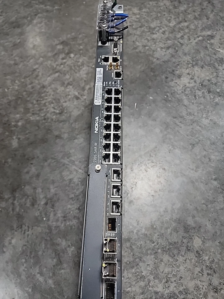 Nokia 3HE5051AB 7705 SAR-M 7705 SAR-M Alcatel-Lucent Foto 3 de 4