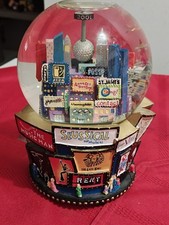 Bloomingdales Broadway Musical 2001 Snow Globe Times Square Twin Towers