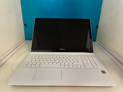 Sony Vaio SVF1521D6EW / SVF152C29M  Laptop  als Ersatzteilspender (R10 1113)