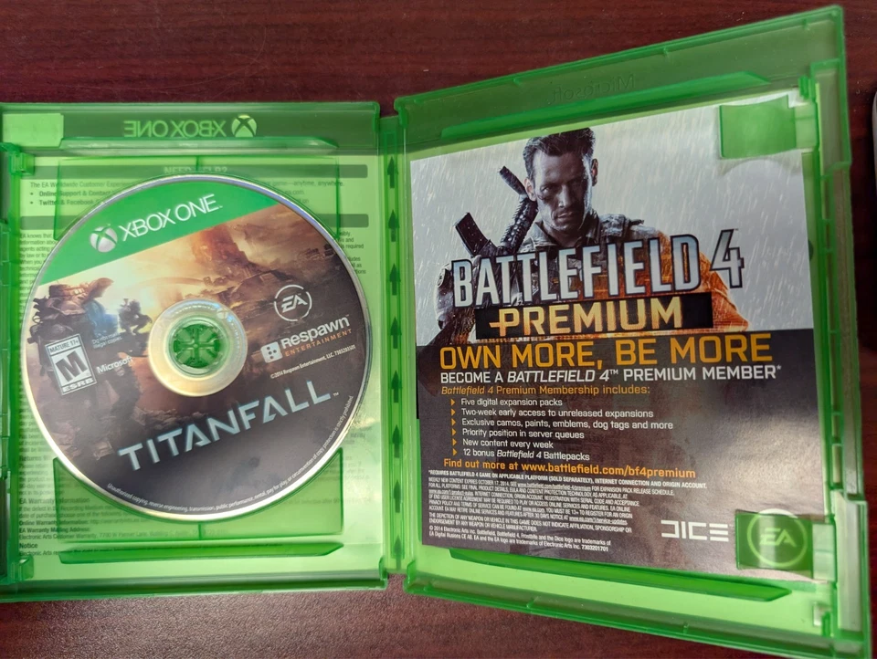 Titanfall (Xbox One) COMPLETE CIB - Image 2 of 2