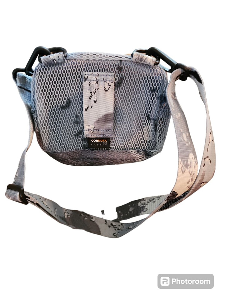 Supreme Small Shoulder Bag Blue Chocolate Chip Camo SS20 3M reflective