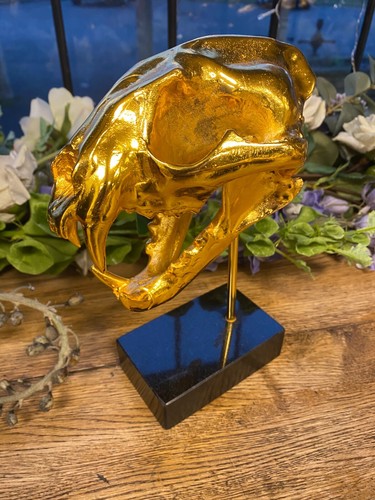 Gold leopard skull on marble black base figure skull gothic oddity decor - Picture 10 of 22