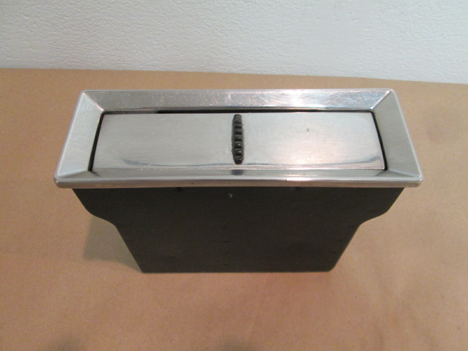 Rolls Royce Silver Shadow II 1980 - Center Console Chrome Ash Tray