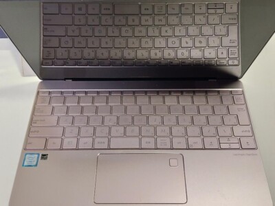 ASUS ZenBook 3 UX390UA UX390UA-GS074T Core i7-7500U Windows10 ASUS ZenBook 3 UX390UA UX390UA-GS074T Core i7-7500U Windows10
