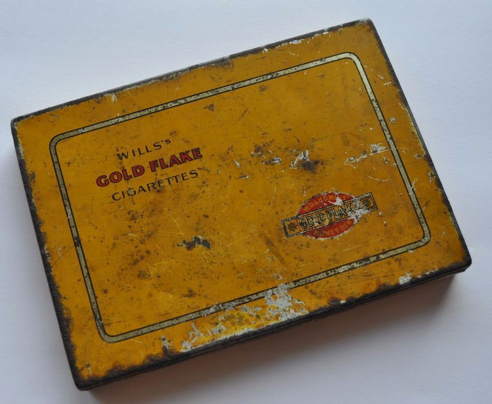 1920s WILL'S Gold Flake Honey Dew Cigarettes Large Vintage Tin Box