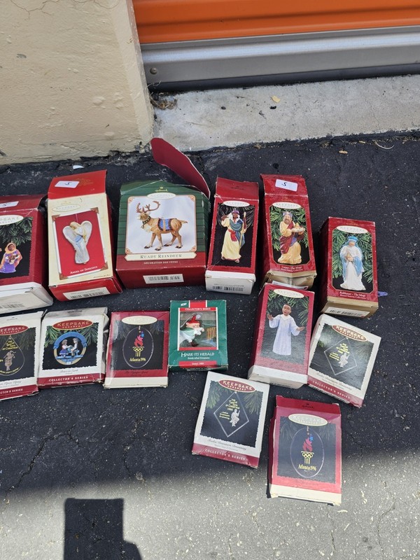 Neat vintage Christmas ornaments. 14 Hallmark Keepsake