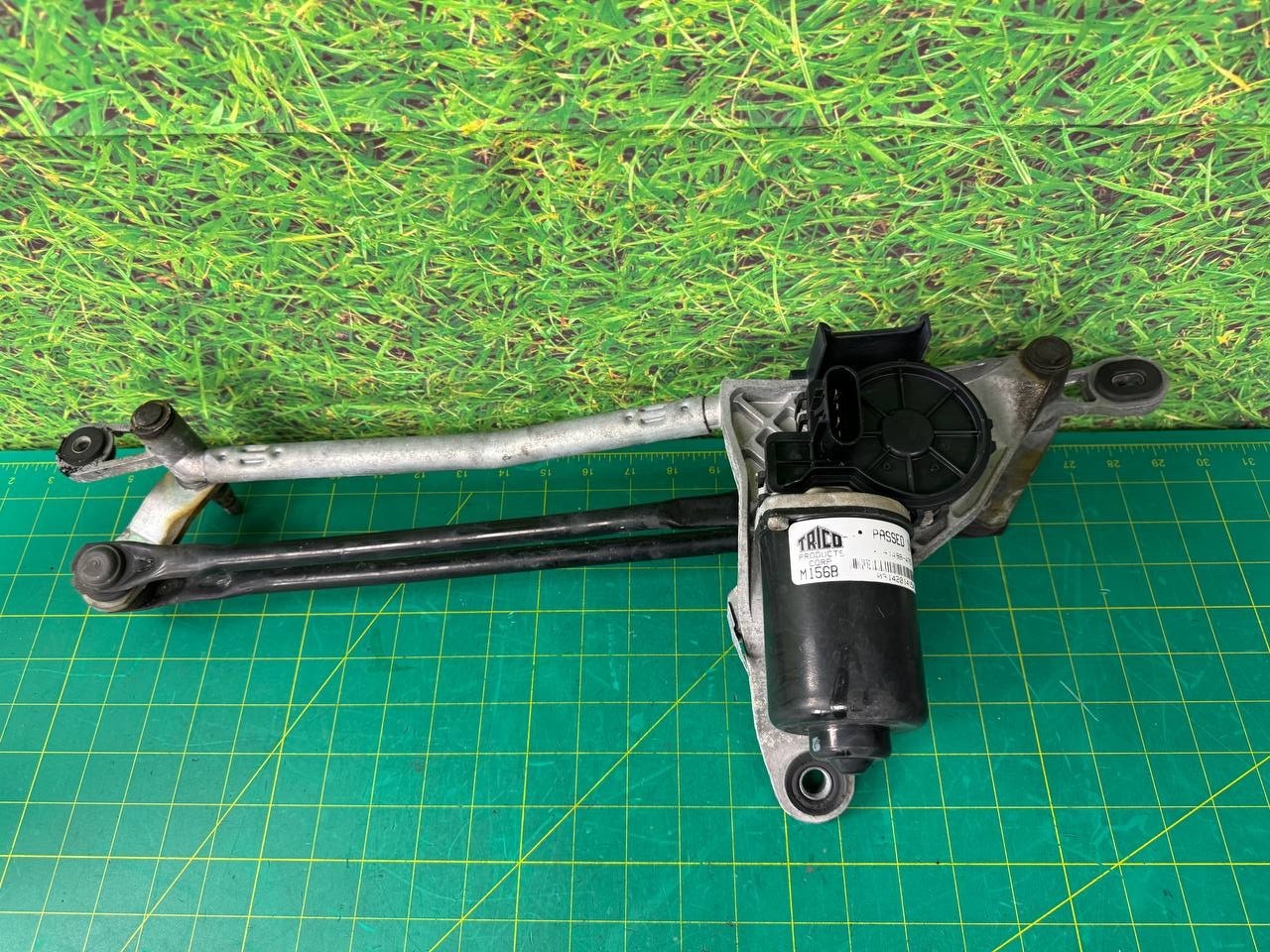 14-17 Maserati Ghibli Front Windshield Wiper Motor & Linkage Assembly OEM