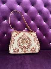 Elegant Vintage-Style Tapestry Beaded Bag and Classic Kiss-Lock Clasp, 12x10