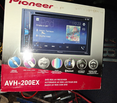 Pioneer AVH-200EX 6.2in 2 DIN DVD Receiver Bluetooth USB AUX iPod Control - Picture 1 of 1