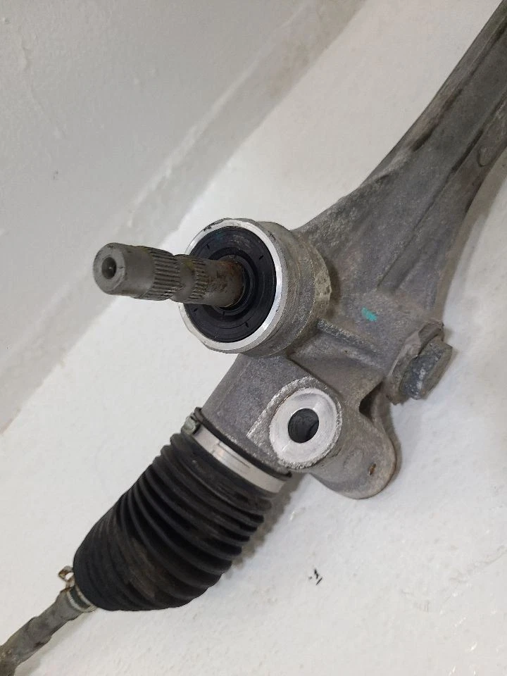 2014 - 2015 KIA SORENTO Steering Gear Rack Power Rack And Pinion Foto 3 de 4