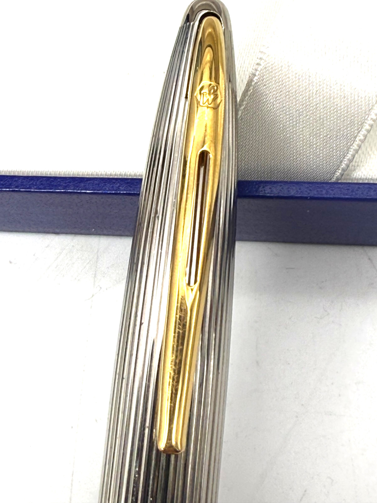 Waterman Carene Deluxe GT Silver 23K Gold & Black Lacquer M Medium 18K Nib Pen