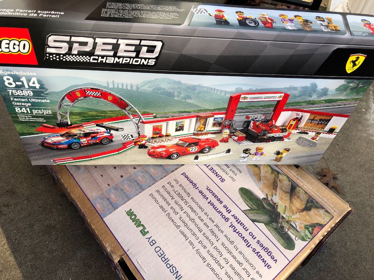 LEGO Speed Champions Ferrari Ultimate Garage 75889 New LEGO Speed Champions Ferrari Ultimate Garage 75889 New