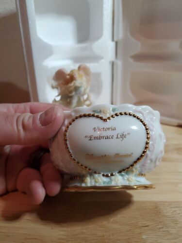 Ardleigh Elliott Seraphim Angelic Inspirations Porcelain musicbox - Picture 2 of 7