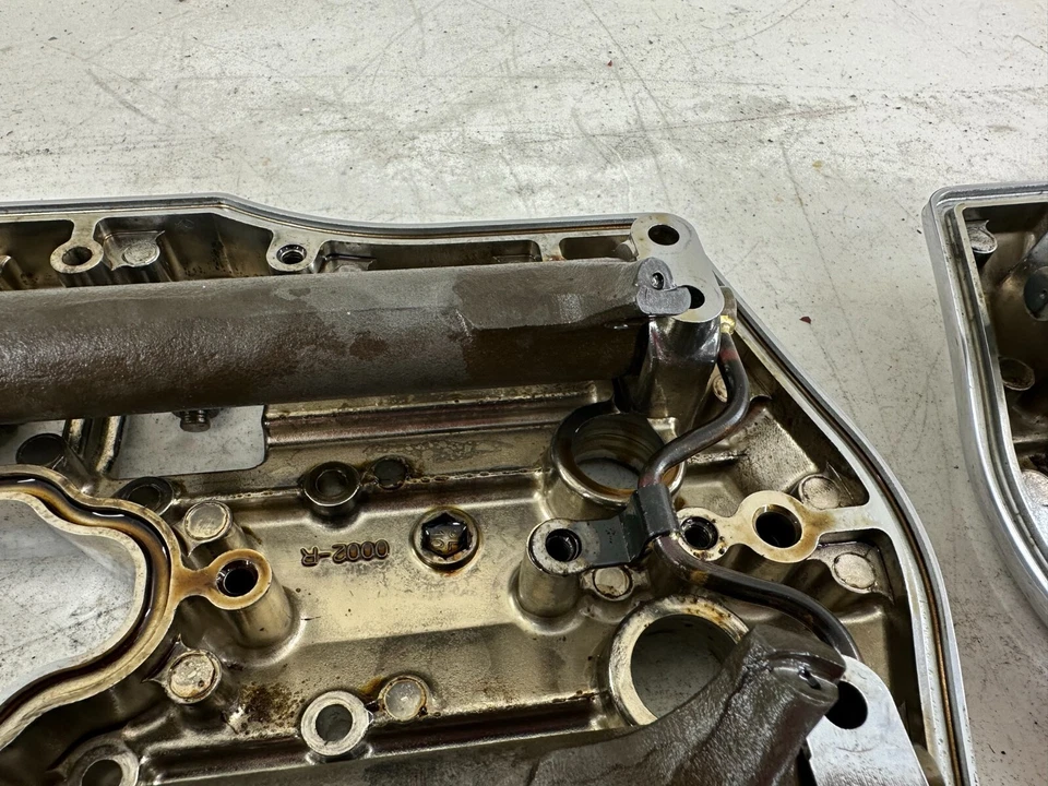 Cubierta de válvula basculante de culata delantera trasera Kawasaki Vulcan Classic 2000 2006 Foto 4 de 4