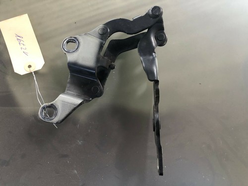 BMW 1er E81 E87 Motorhaube Scharnier rechts 7060560