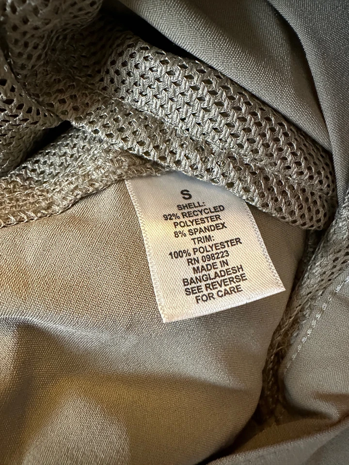 MAGELLAN beige khaki convertble water repellant poly spandex pants Boy's S 8 - Image 3 of 4