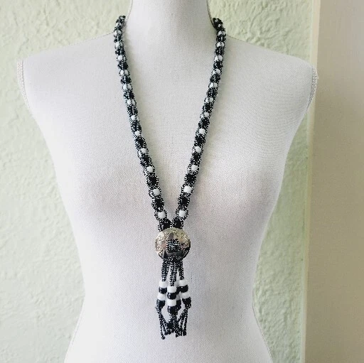 Corbata y Pendientes Bolo Con Cuentas Vintage Lucite Blanco Negro Cuerda Slide Western Foto 4 de 4