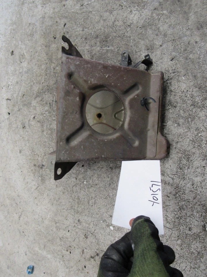 1999 2004 Honda Odyssey battery support mount bracket plate base setting OEM - Imagem 4 de 4