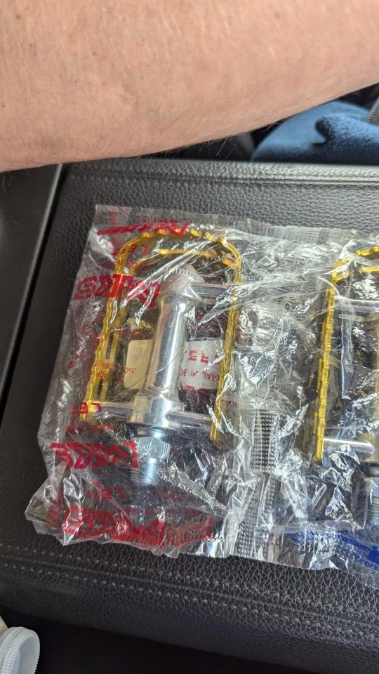 Yellow Gold NOS Og 1980s MKS BM-7 BMX Pedals 9/16" Hutch GJS SE GT KKT JMC - Image 3 of 4