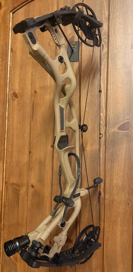 NICE USED Hoyt RX-5 RX5 Carbon Hunting Bow 28.5-30" 70# BUCKSKIN