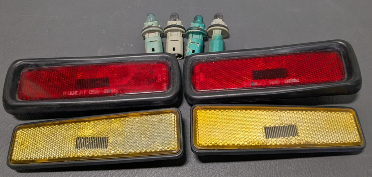 89-98 Suzuki Sidekick Geo Tracker STANLEY Front & Rear Side Marker