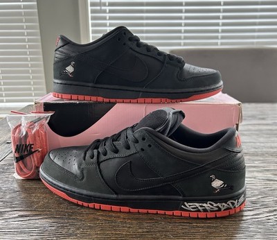 Size 10- Signed! Jeff Staple Pigeon Nike SB Dunk Low 883232-008