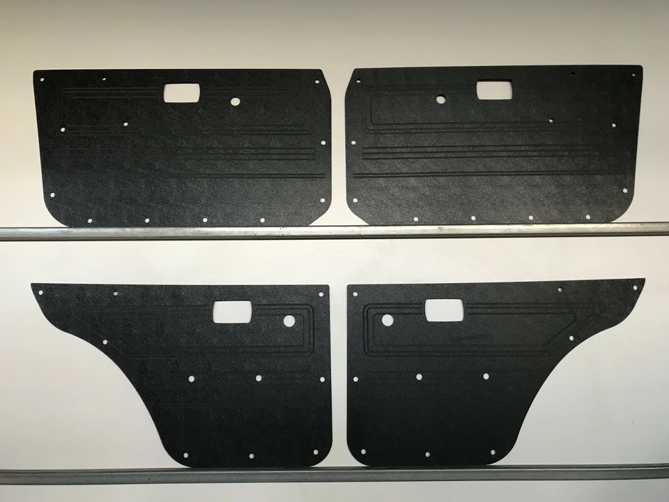 Tarjetas de puerta impermeables ABS negras para Mazda 323 5 puertas escotilla 77-80 vagón 78-86 x4 Foto 2 de 4