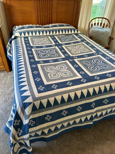 Vintage Queen Quilt Coverlet Hand Pieced/Quilted Blue Grey White Star Block - Bild 2 von 21