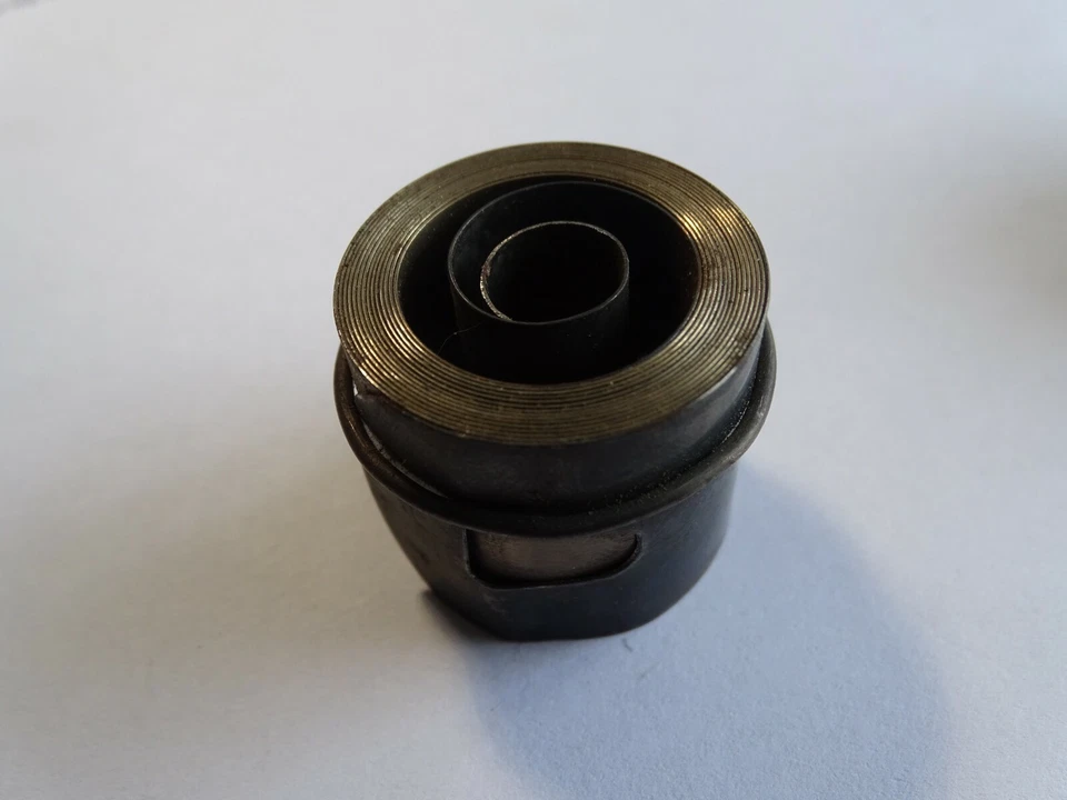 UTILITAIRE HORLOGER HORLOGERIE RESSORT CARILLON HORLOGE - Photo 1/1