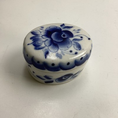 Gzhel Trinket Box Oval Lid Blue White Hand Made Painted Flowers Floral Russian