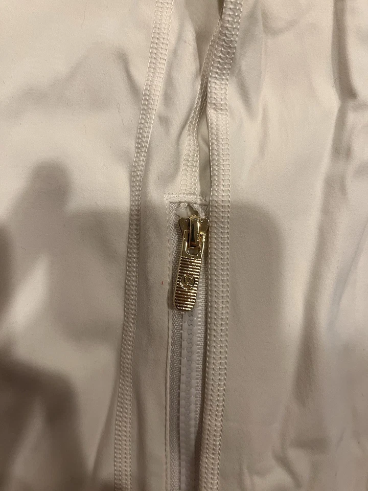 Chaqueta recortada Lululemon Define, blanca para mujer, cremallera dorada talla 4 Foto 2 de 4