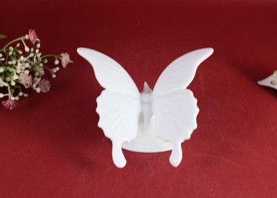 Rosenthal classic Rose - Porzellanfigur Schmetterling weiß H. 5 cm. B. 9,5 cm.