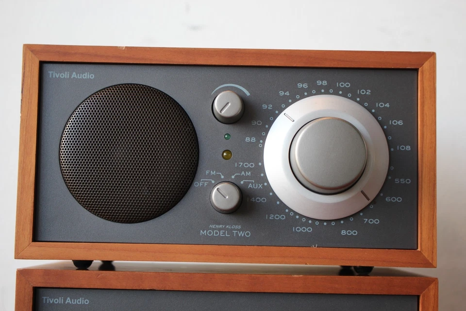 Tivoli Audio Henry Kloss Model Two AM/FM Stereo & Model CD Tabletop Radio System - Image 4 of 4