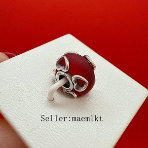 NEW 925 sterling silver Frosted Red Murano Glass & Hearts Charm 792497C01