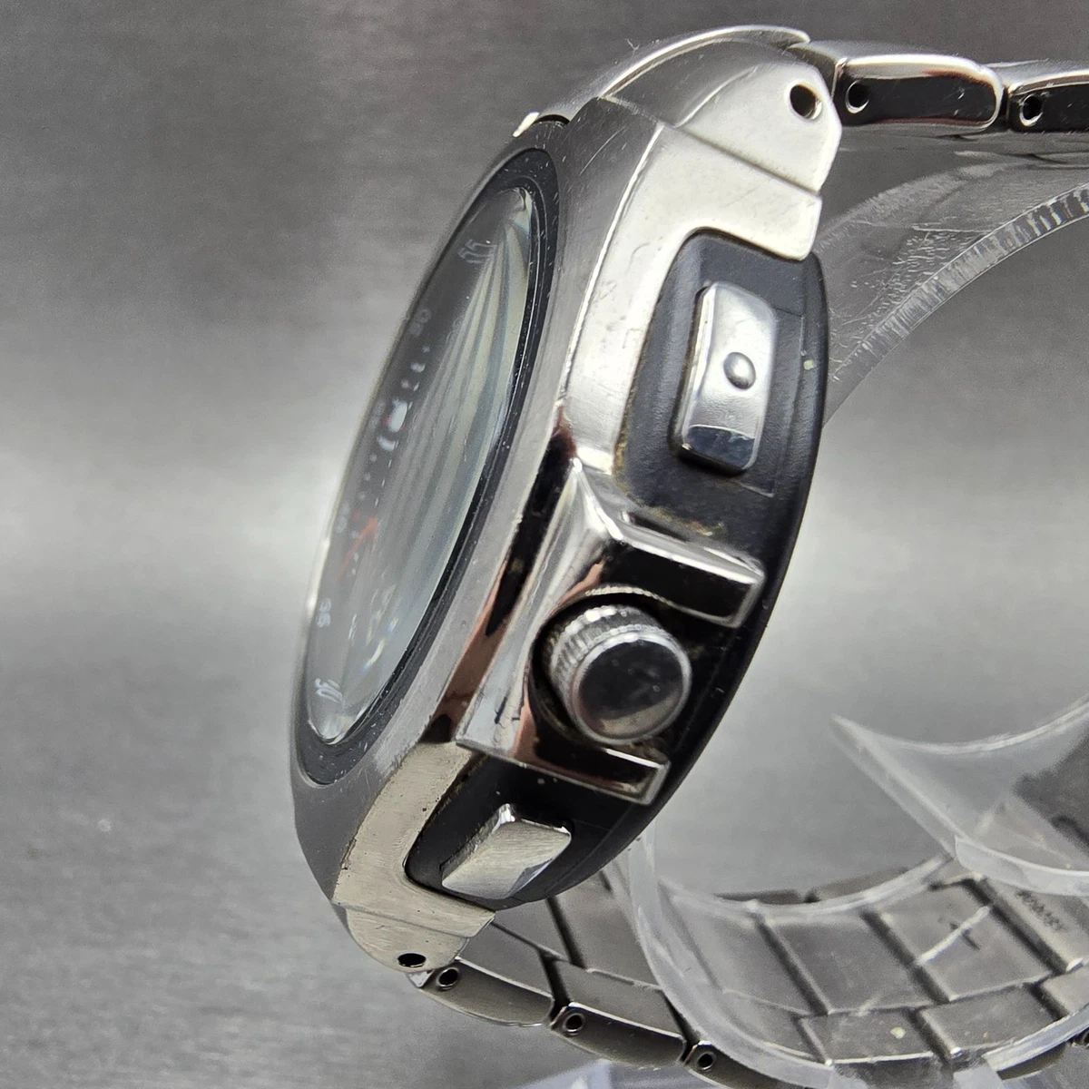 Reloj Citizen Toyota Llave Inteligente Hombre 44mm Esfera Negra Titanio Solar Redondo Funciona