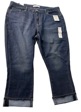 Signature Gold by Levi Strauss & Co. Women's Mid-Rise Capri 20 | W35 Blue