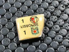  PINS PIN BADGE SPORT FOOT SOCCER LISBONNE VS PRAGUE