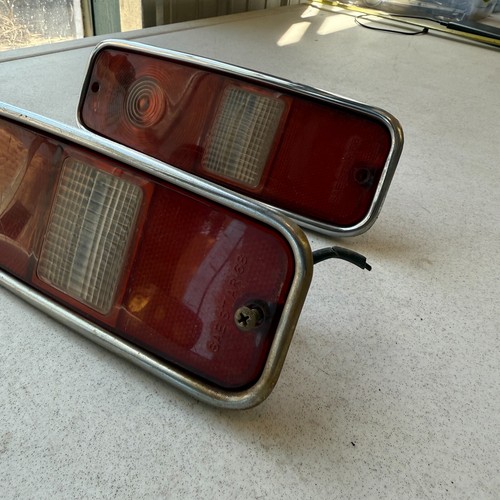 International Scout II 71-80 tail lights OEM - Picture 3 of 4