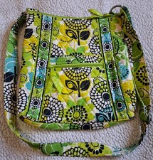 Vera Bradley Floral Crossbody Bag Zip Closure Adjustable Strap Pockets Charm