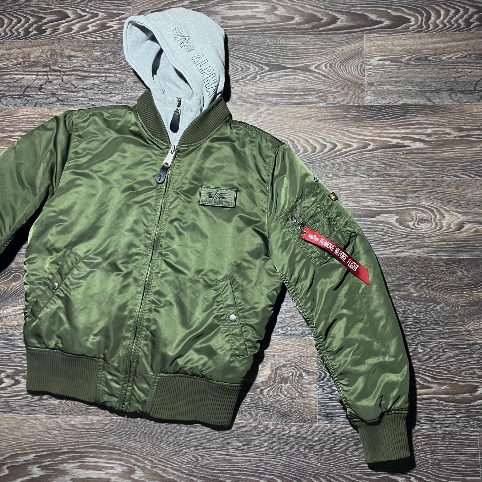 ALPHA INDUSTRIES MA-1 D-Tec Detachable Hood Insulated Nylon Bomber size Medium image 6