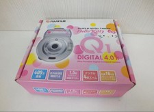 FUJIFILM Hello Kitty Q1 Digital Camera Silver Collectible Vintage