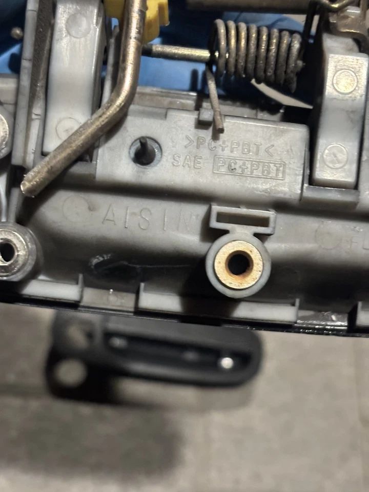 Manija de puerta exterior negra para conductor pasajero Toyota Celica GT 2001-2005 FABRICANTE DE EQUIPOS ORIGINALES Foto 4 de 4