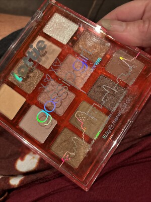 Lottie London Gossip Girl Eye Shadow Palette It Girl-new